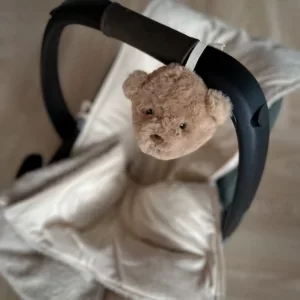 Lou (Bruin) - Comforter on the go